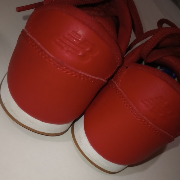 Shoes - Picture 4 of 6